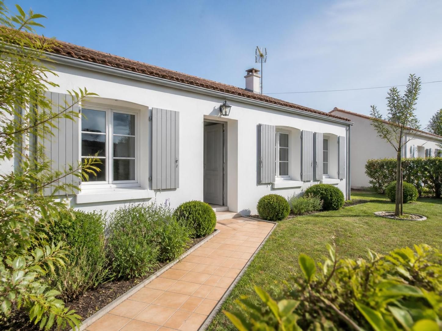 découvrez les communes de vendée offrant le meilleur rapport qualité-prix pour la location de maison et trouvez votre logement idéal près de la mer et de la nature.