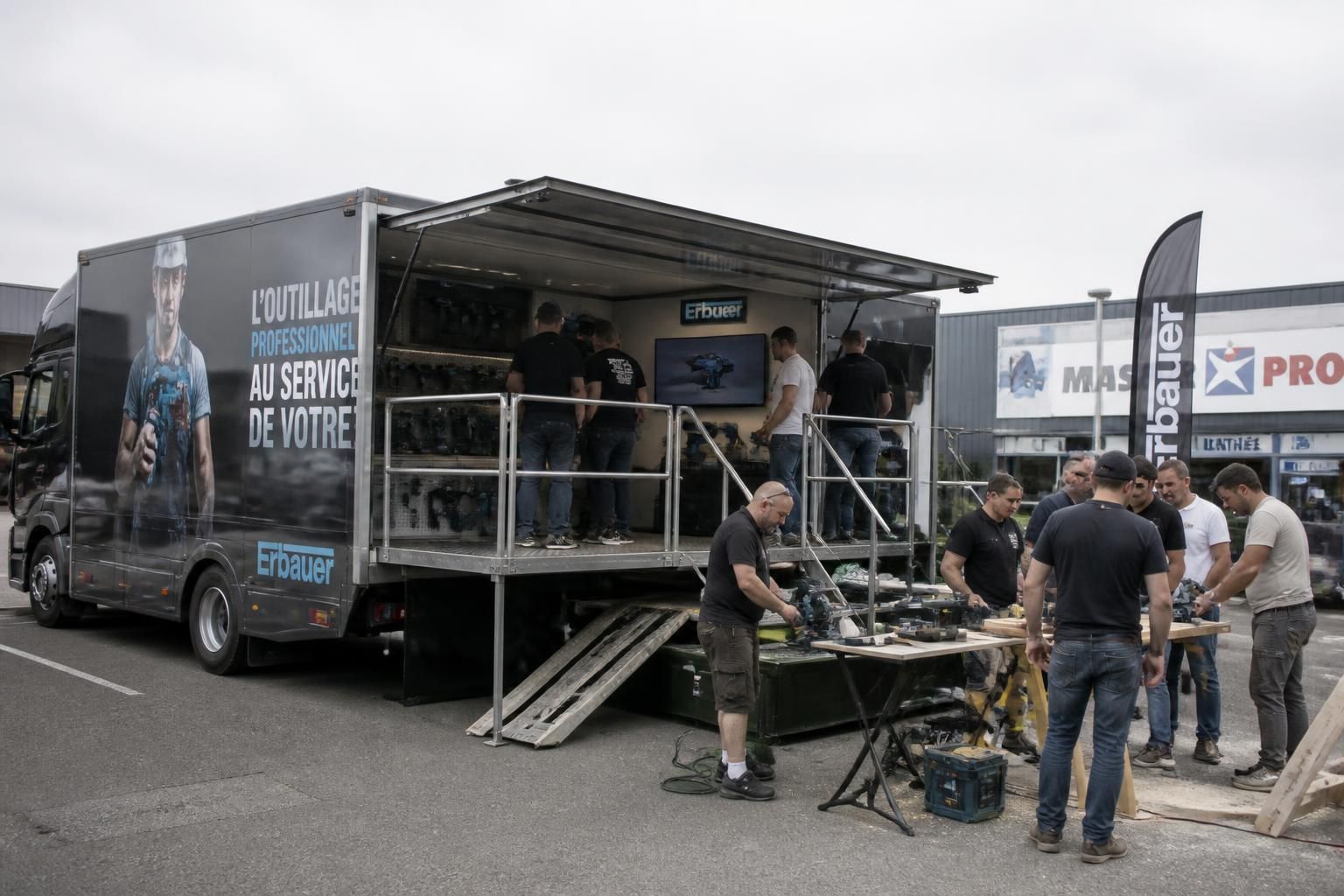 découvrez les avantages de la tournée camion outillage 2025 pour les artisans et bricoleurs : accès facile aux outils, conseils personnalisés et gain de temps sur vos chantiers.